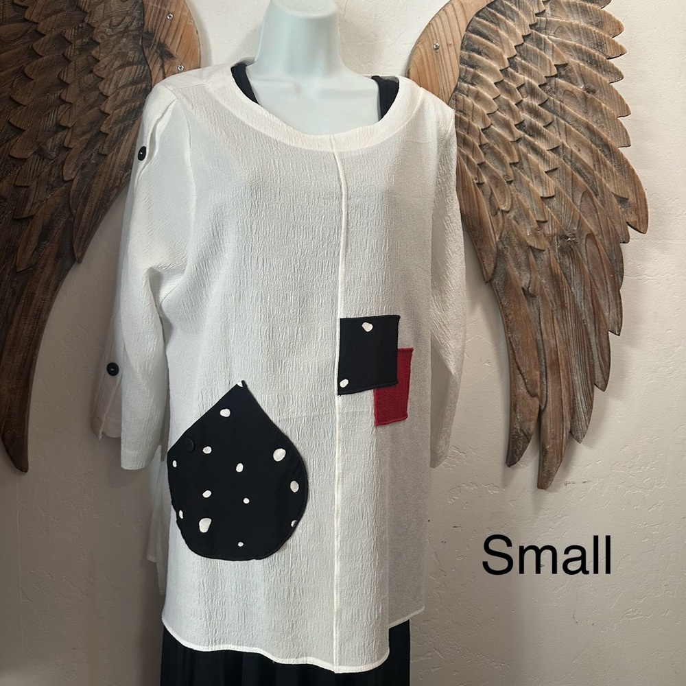 Stylish Women's White Tunic with Black and Red Accents